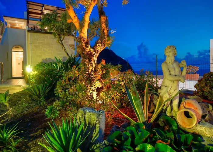 Room In Bb - Wellness And Relaxing Time In Ischia, We Are Waiting For You