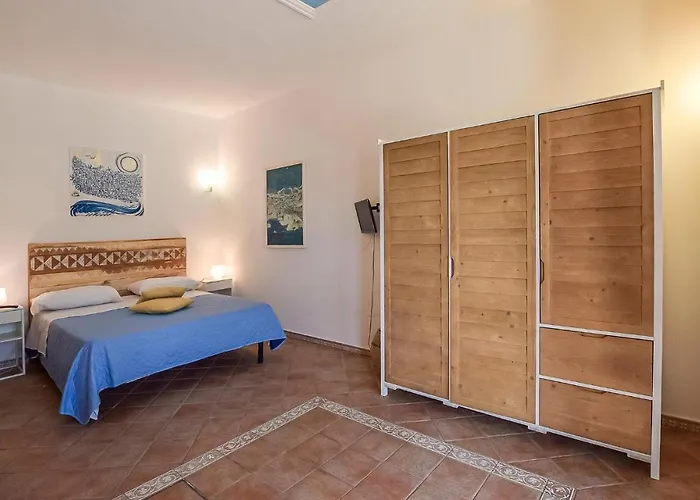 Stunning Home In Sant'Angelo With Wifi And 2 Bedrooms
