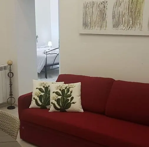 Ischia Island hotels near La Mortella