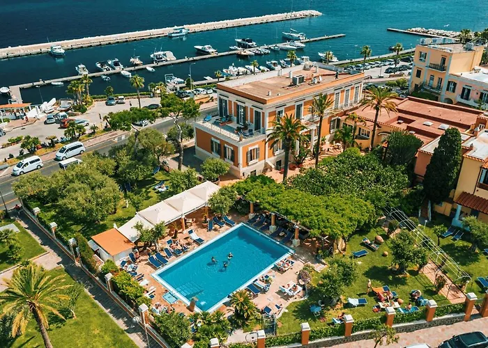 Ischia Island 4 Star Hotels near La Mortella