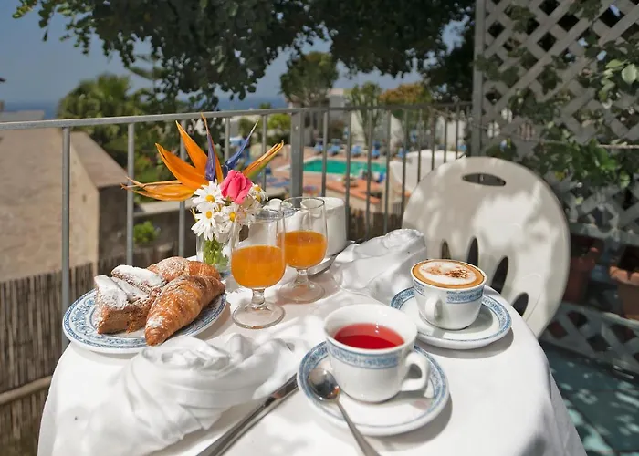 Room In Bb - Ischia-Forio With A Breathtaking View, Above The Poseidon Gardens-