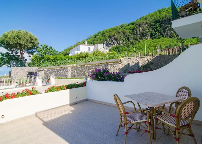 Ischia Island 3 Star Hotels near Castello Aragonese